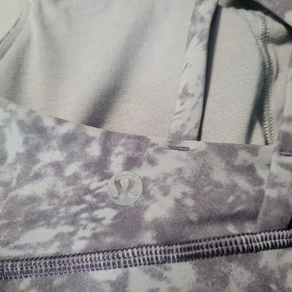 Lululemon Flow Freely Bra Size 4 - Picture 5 of 6